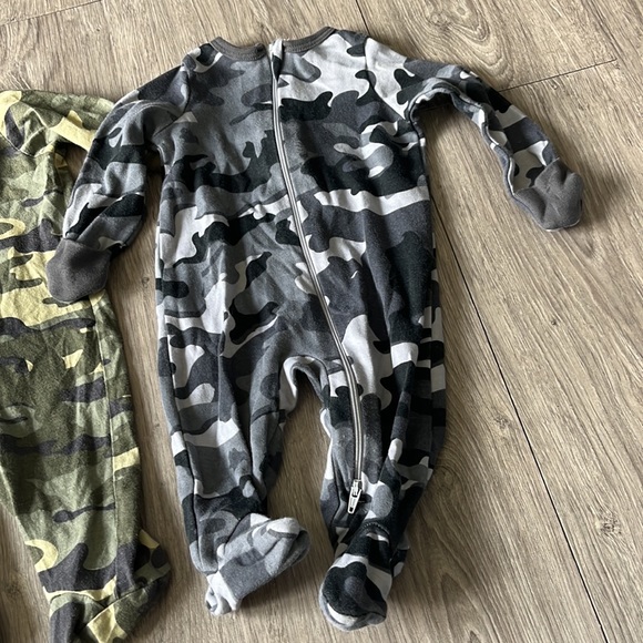 Camo footed sleeper bundle - Picture 3 of 3